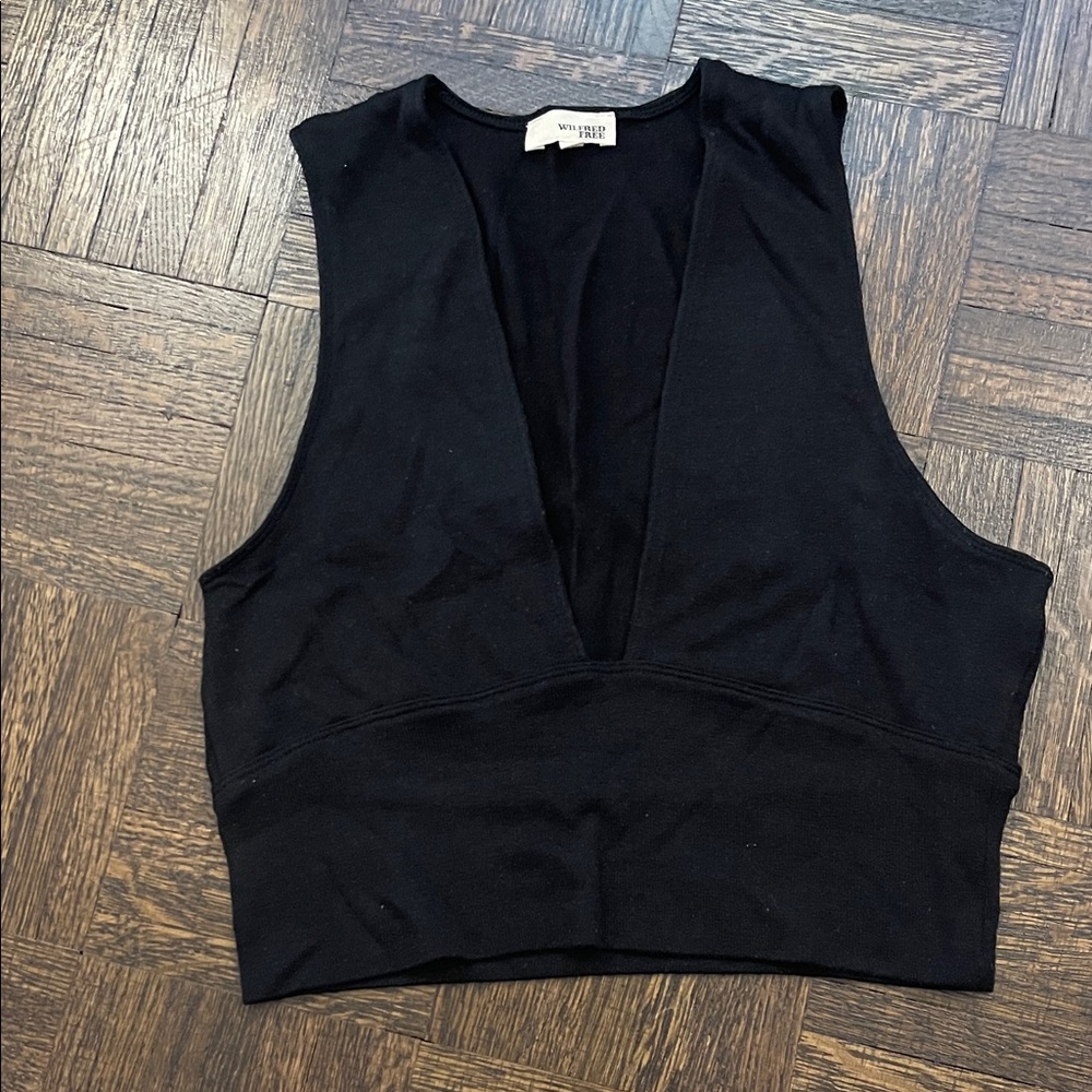 Wilfred Black Deep V Cropped Camisole